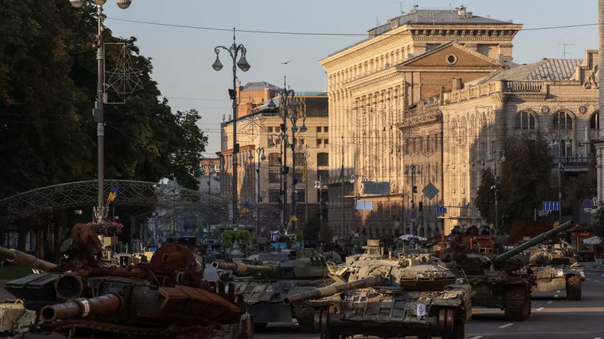 Defiant Ukraine marks Independence Day six months after invasion