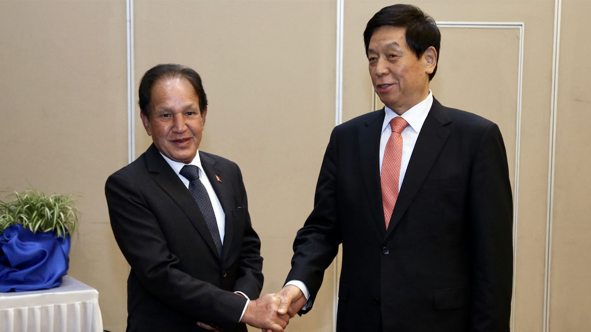 Meeting between  Chinese Leader Li  and Foreign Minister Khadka