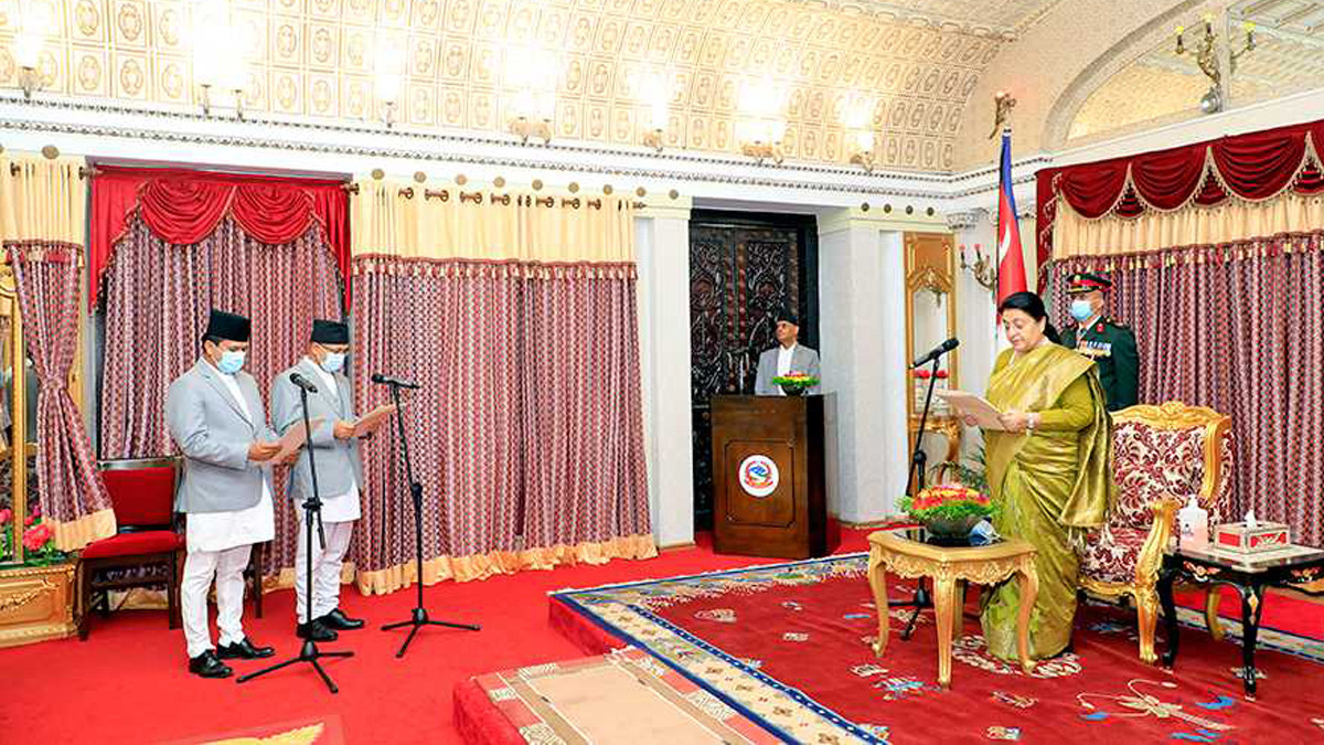 President administers oath of office to ambassadors to Myanmar and Malaysia