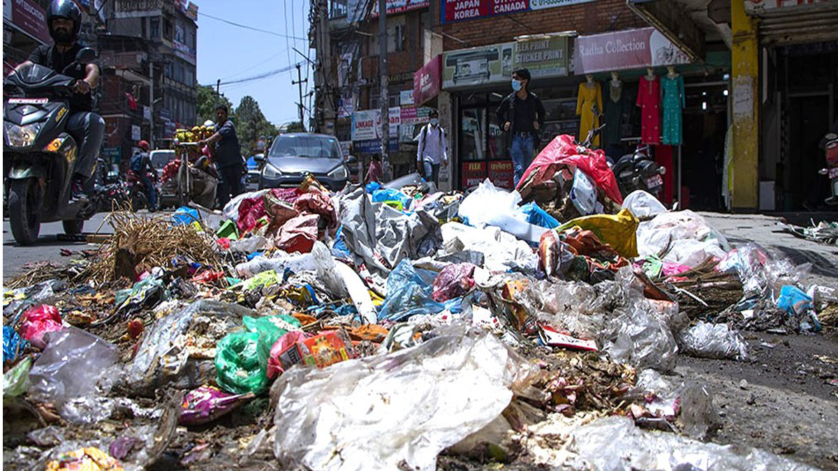 Garbage piles up in Kathmandu yet again