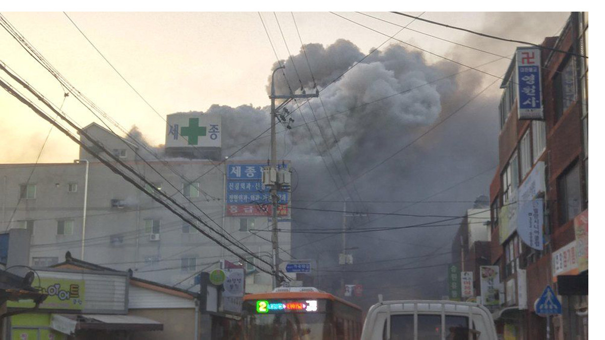 5 killed, 37 injured in S.Korea’s hospital building fire accident