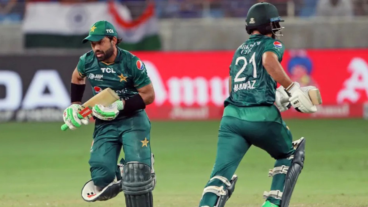 Pakistan beat India by 5 wickets in thriller for the ages