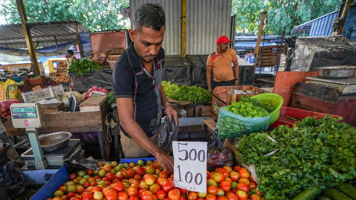 Sri Lanka inflation rate jumps above 70%