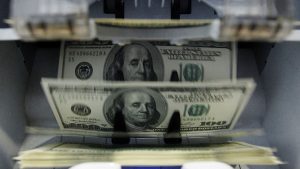 US dollar becomes further strong