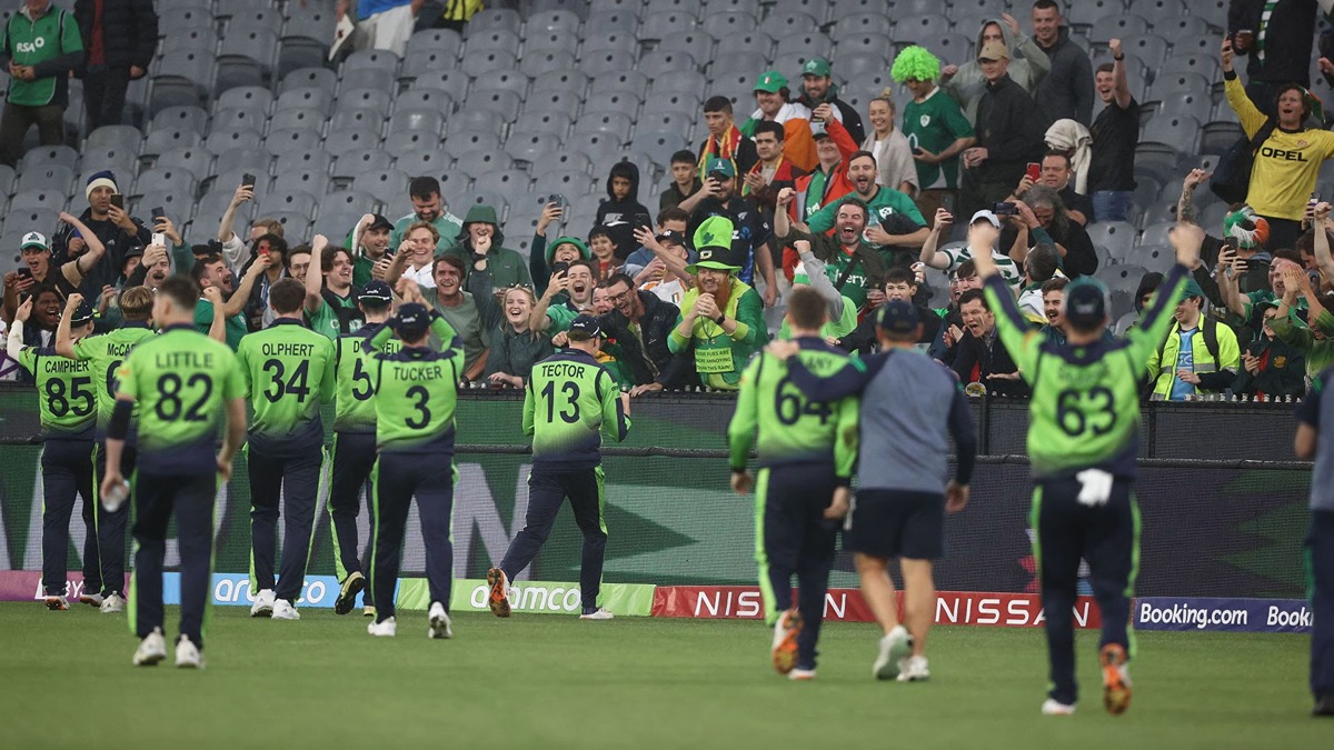 T20 World Cup: Ireland beat England by 5 runs via D/L method