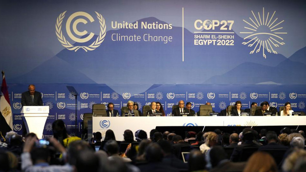 World leaders gather to talk climate amid many distractions