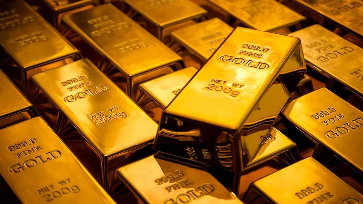 Gold price falls Rs 200 per tola