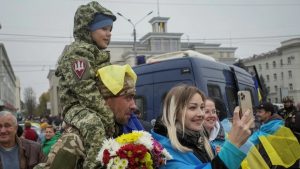 Zelenskyy hails Kherson victory, cautions vigilance