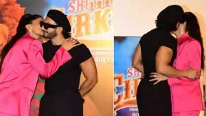 Ranveer and Deepika share a kiss of love at the ‘Current Laga Re’ song launch