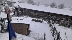 Snowfall affects life in Humla