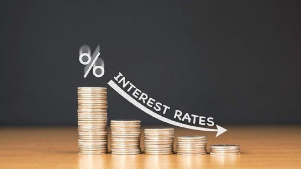 Banks, financial institutions reduce interest rate