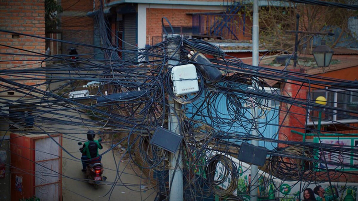 Unsystematic cables to be removed from Kathmandu streets