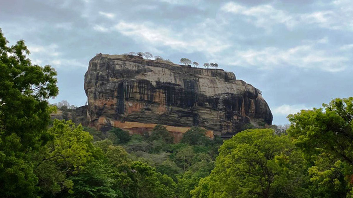 Sri Lanka revises tourism targets due to positive trends