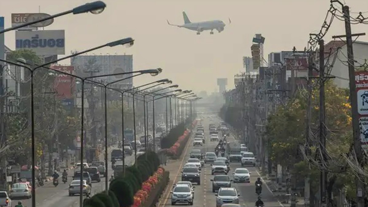 Work-from-home order issued as Thai city chokes on pollution