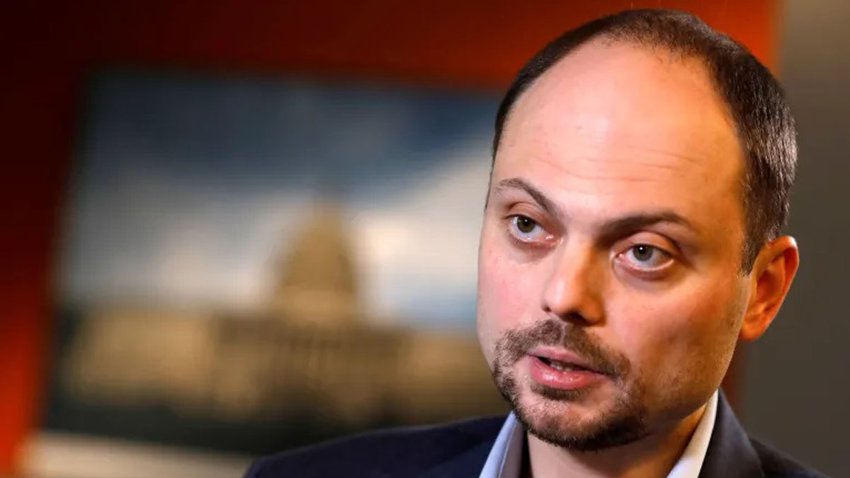 Putin critic Vladimir Kara-Murza sentenced to 25 years in prison