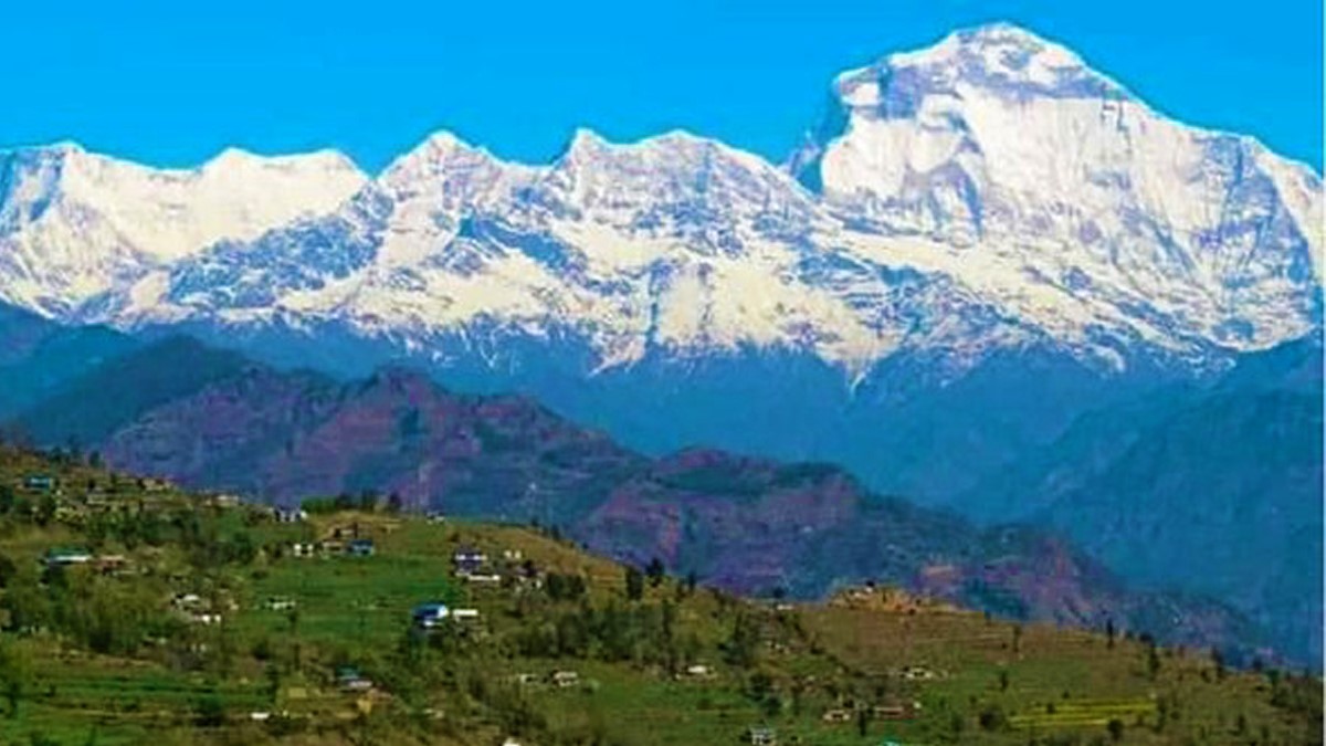550 mountaineers climb Mt Dhaulagiri in 63 years