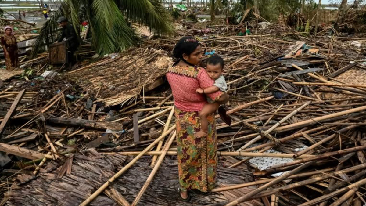 Myanmar Junta Chief Appeals for Foreign Aid Amid Deadly Floods Displacing Hundreds of Thousands