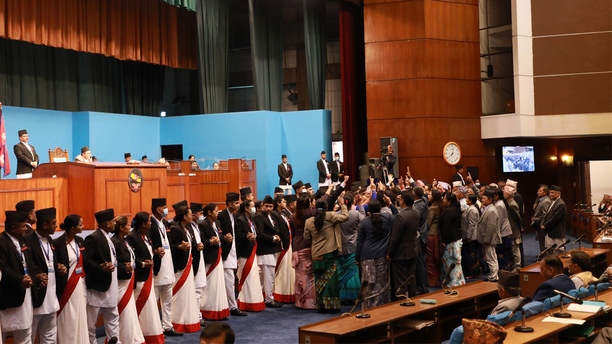 UML Obstructs Parliament’s Proceedings, Meeting Postponed for 20 Minutes