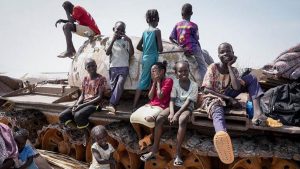 Thousands of exhausted South Sudanese head home
