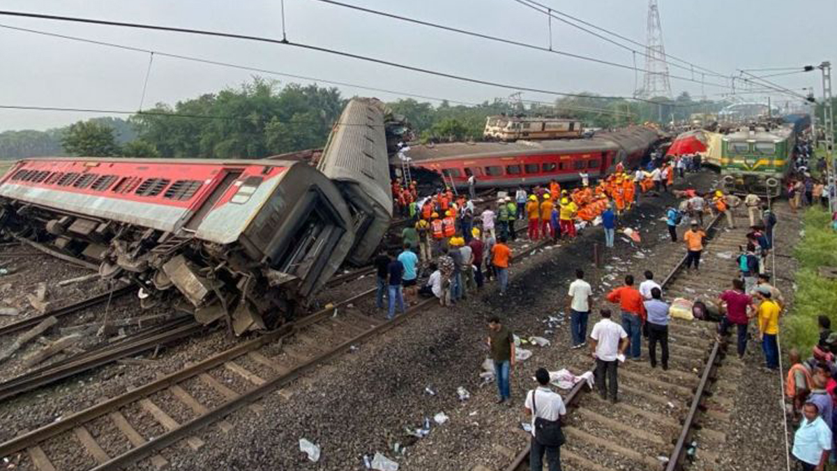 Why do trains in India go off the tracks?