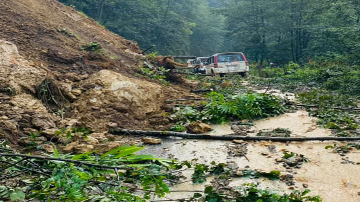 Landslide disrupts Nishikhola section of Mid-Hill Highway