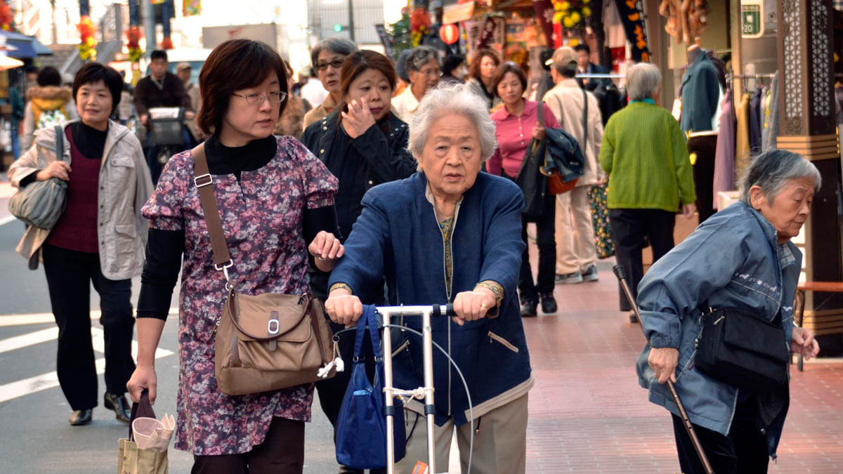 Aging Japan: 1 in 10 People Reach 80 or Above