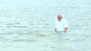 India’s PM Modi takes holy dip in ‘Agni theerth’ beach; prays at Rameswaram temple