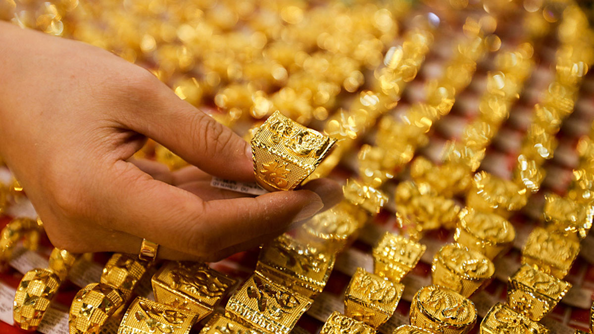 Gold Price Rises