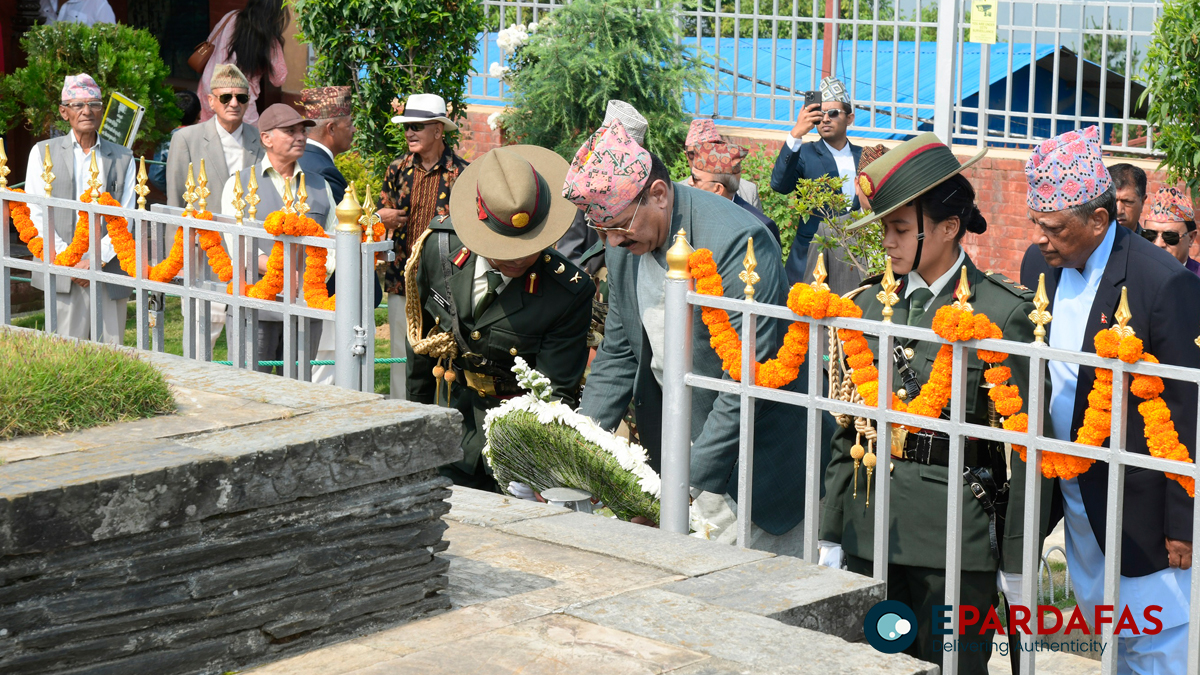 Defence Minister Offers Floral Tributes to Kalu Pande