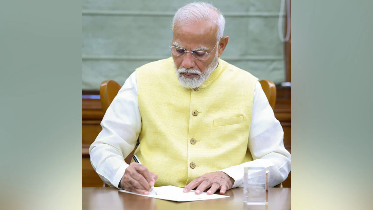 India’s PM Modi Assumes Office for Consecutive Third Term, Prioritizes Farmer Welfare