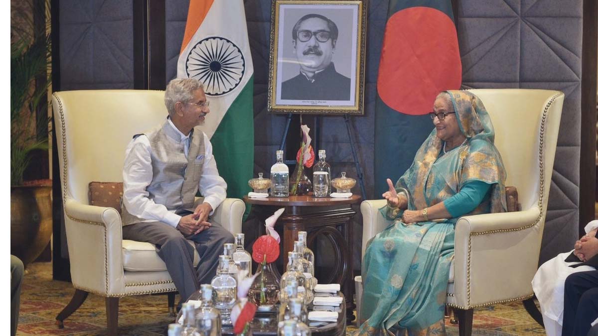 Bangladesh PM Sheikh Hasina Arrives in India, EAM Jaishankar Pays Courtesy Call