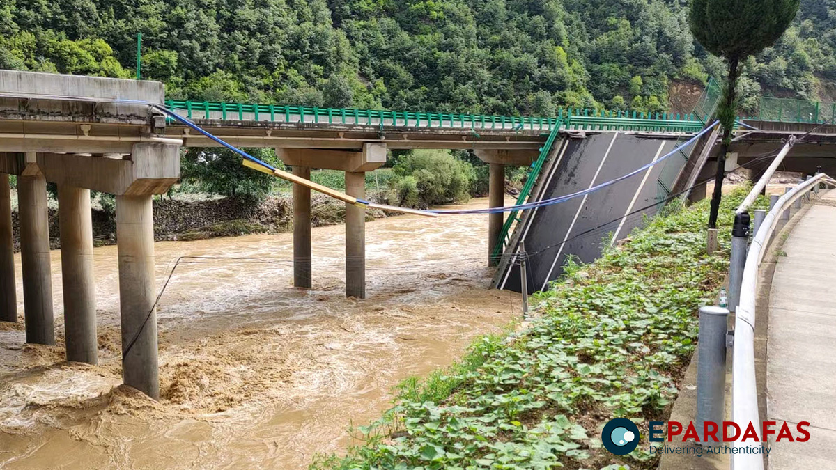 12 Dead, Over 30 Missing After China Bridge Collapse (Update)