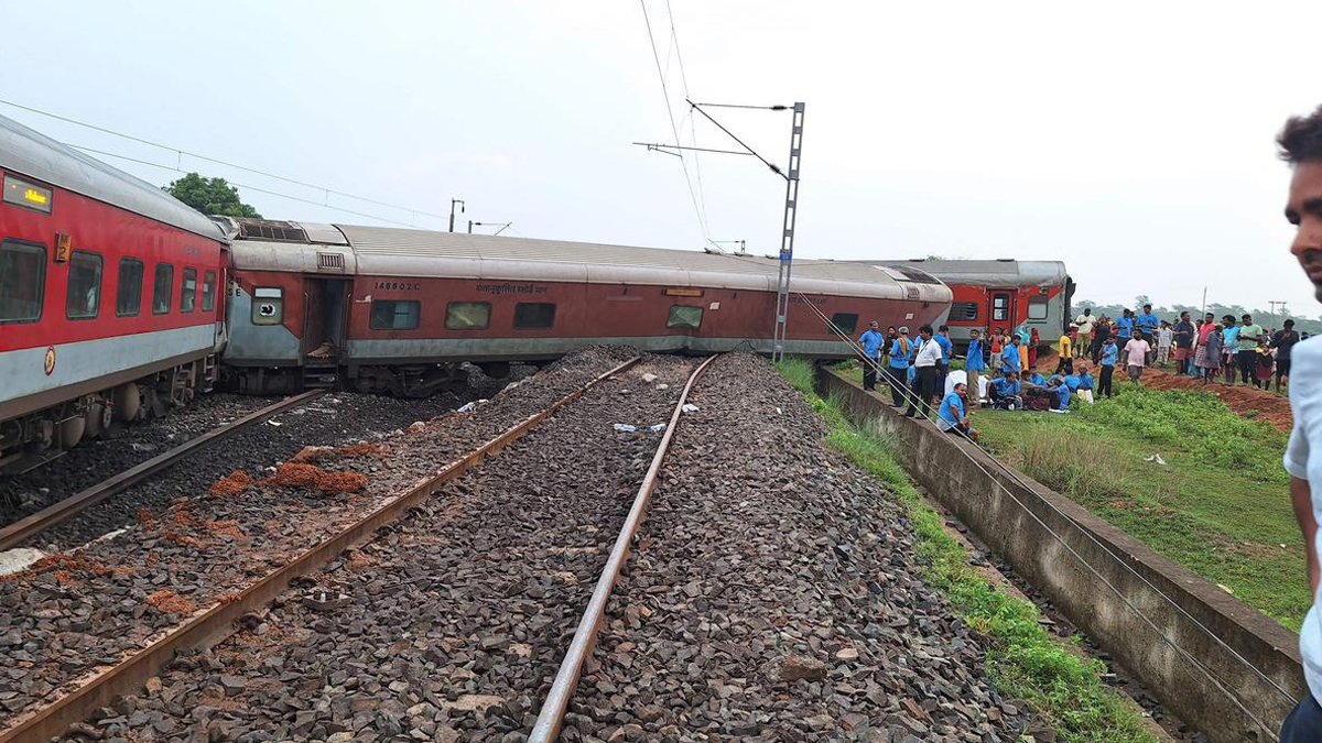 2 killed, 20 injured as 18 train coaches derail in India’s Jharkhand